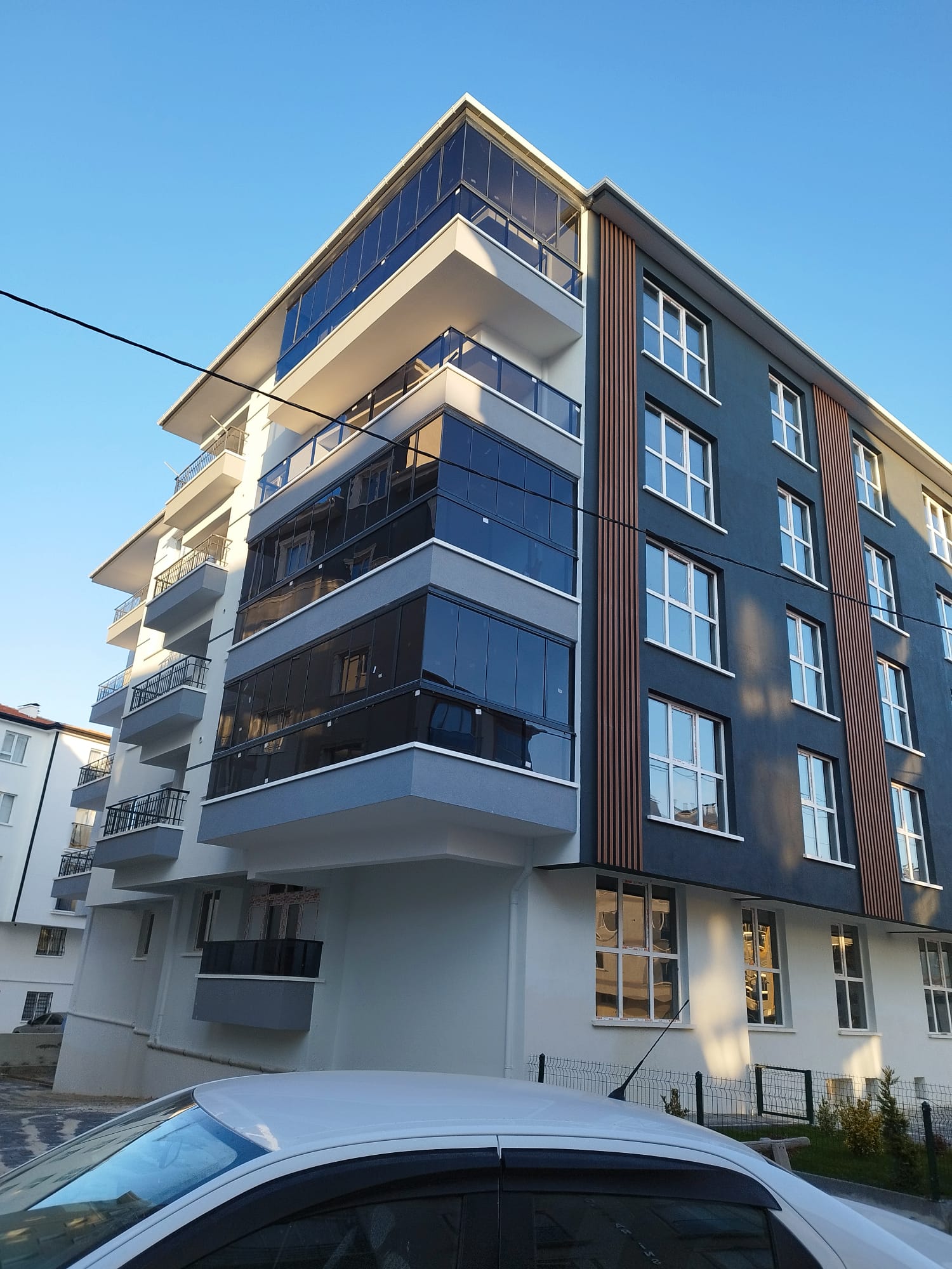 Mova Cam Balkon Sistemleri